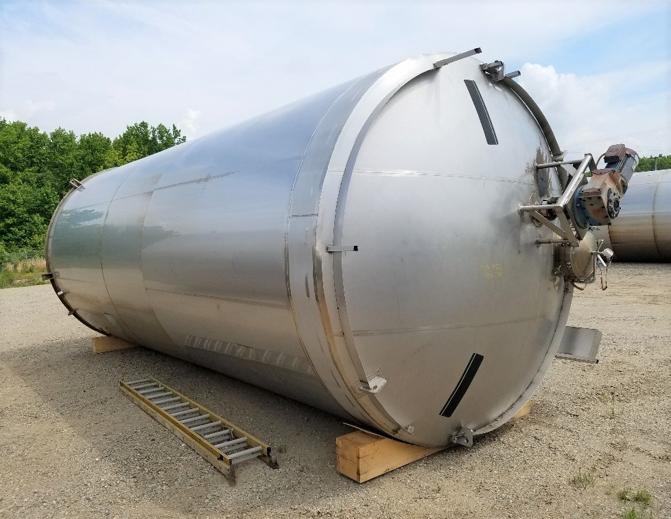 ***SOLD*** used Cherry Burrell 15,000 Gallon Stainless Steel Sanitary Jacket Vacuum Rated Mix Tank/Reactor.  Internal rated 60 PSI and Full Vacuum @ 350 Deg.F. with 150 grit Finish. Jacket rated 100 PSI @ 350 Deg.F.  Dimple Jacket. 11' Dia. x 20'3